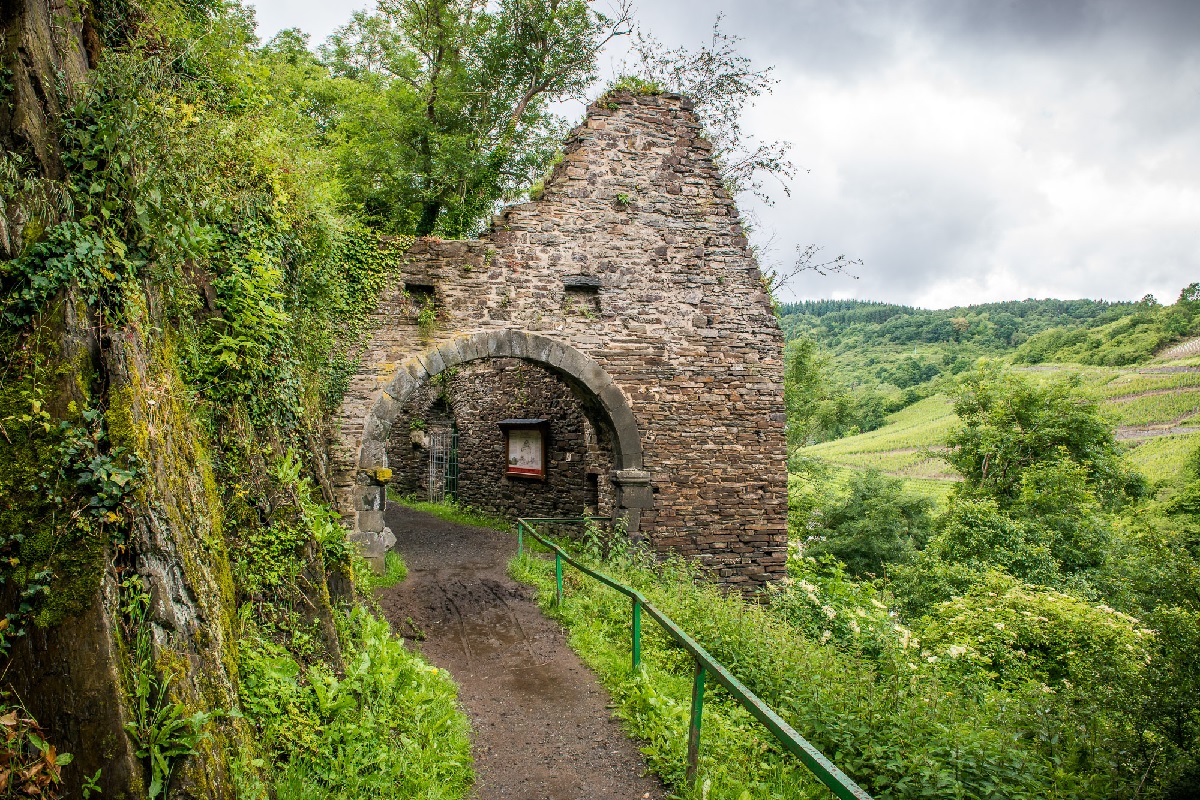 Burg Are Bild 2